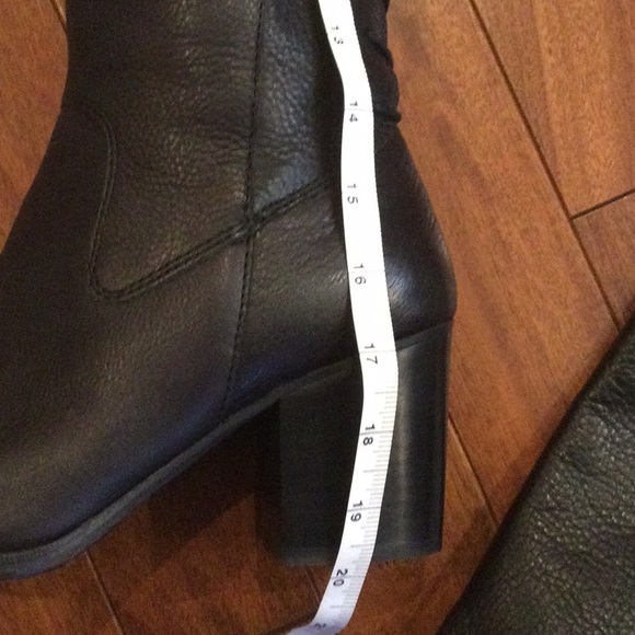 New never worn.black leather boot size 9 - Picture 12 of 16